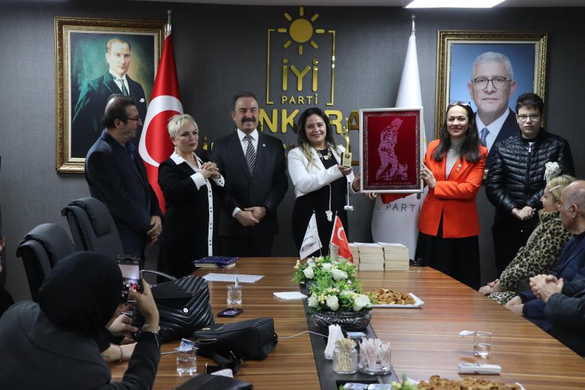 Kadın Temalı Şiir ödülü takdim edildi